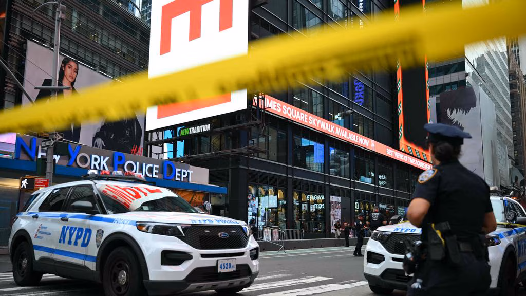 Woman Shot Dead by NYPD After Times Square Stabbing Spree Leaves One Dead